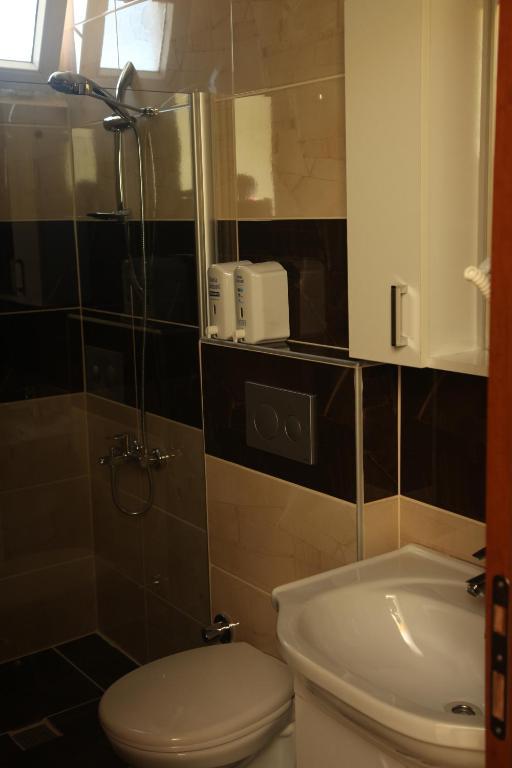 Otel Guenduez Antalya Exterior photo