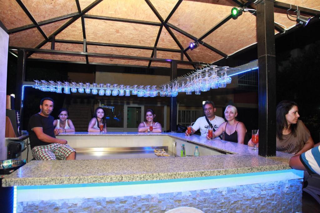 Otel Guenduez Antalya Exterior photo